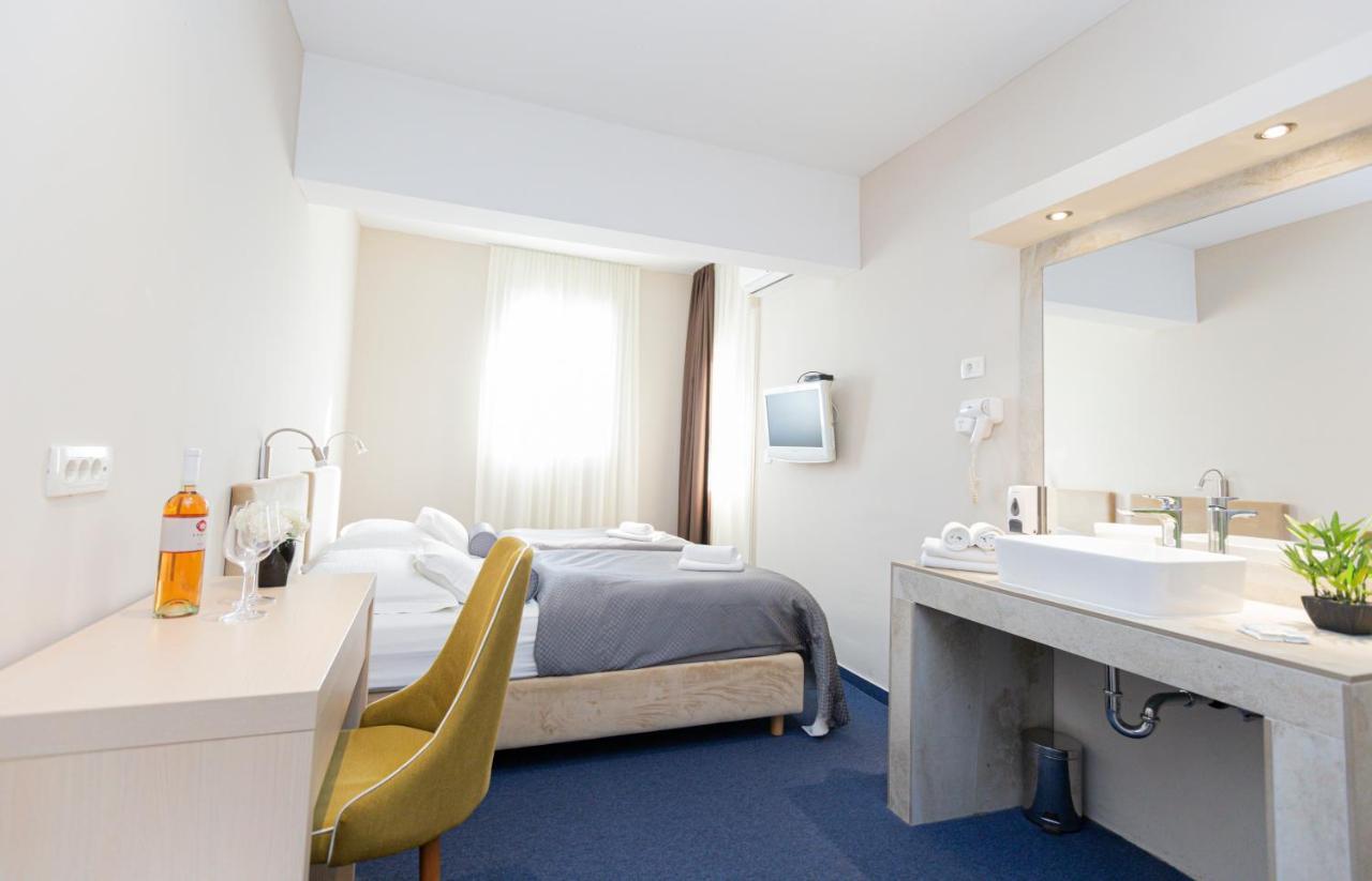 Hotel Bozikovina 3 Podstrana Luaran gambar