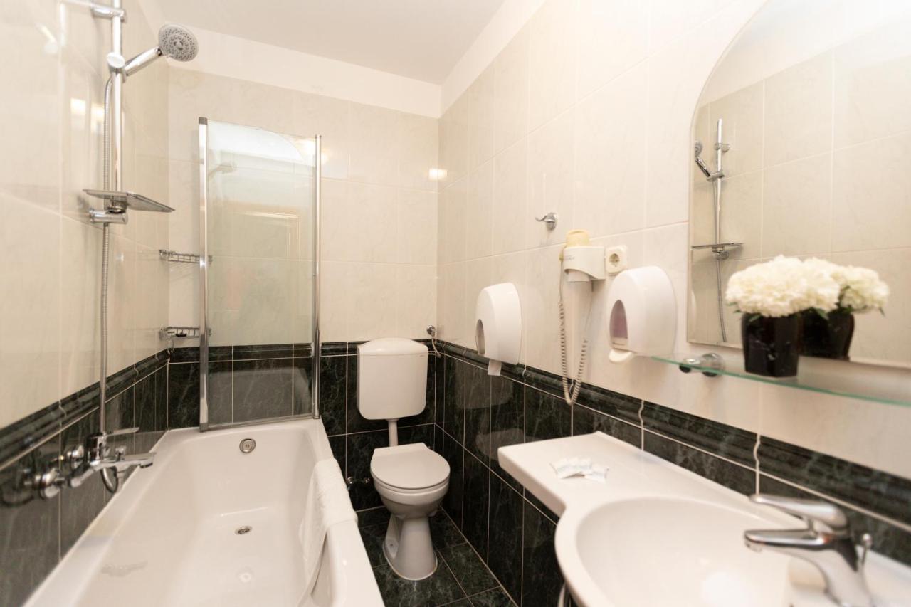 Hotel Bozikovina 3 Podstrana Luaran gambar